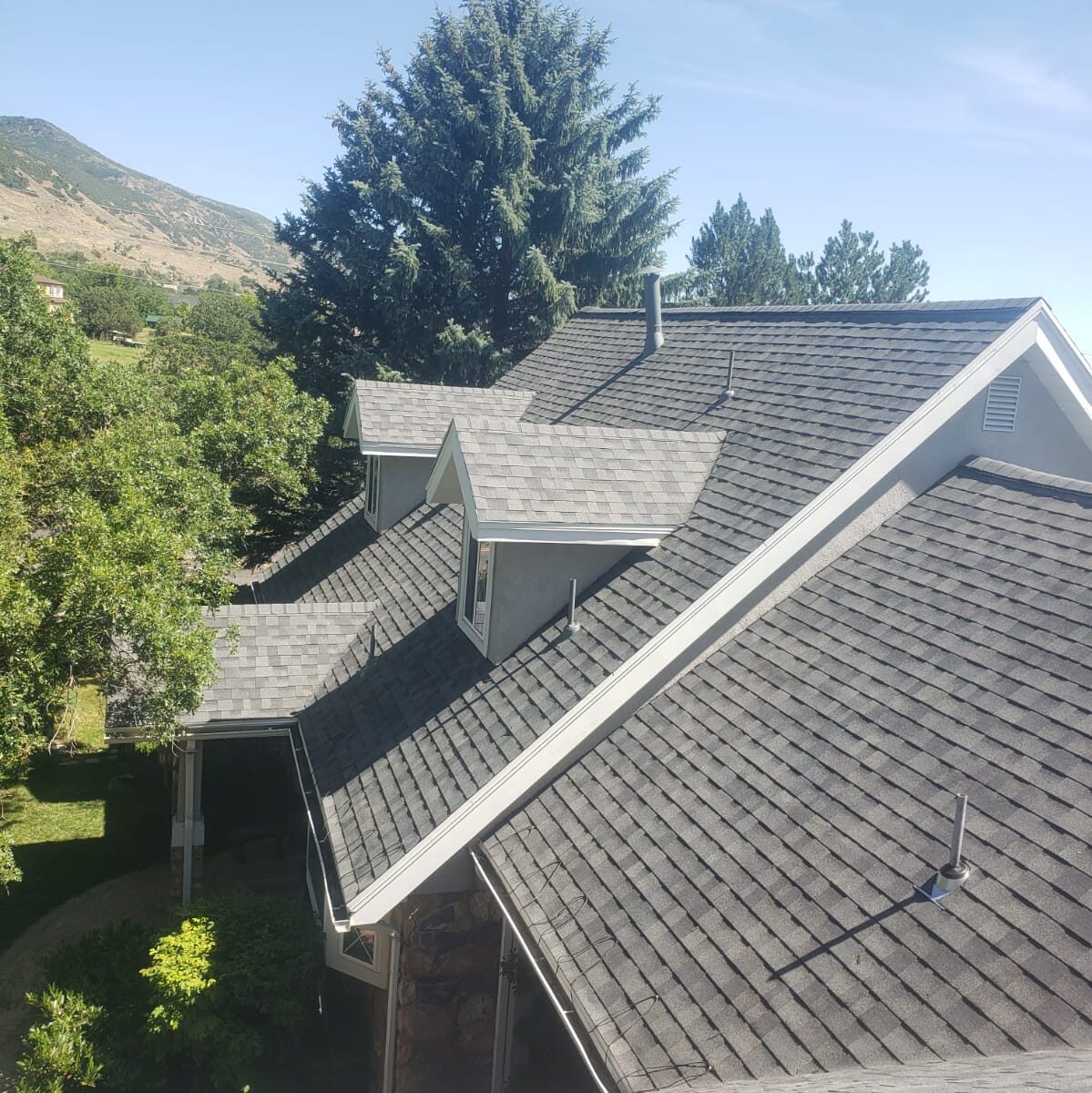 Best roofing companies near West Jordan, Utah photo - Utah roof replacement service